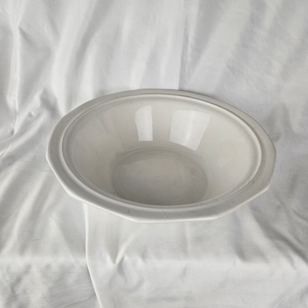 Pfaltzgraff‎ USA Heritage White 9 ''Round Rimmed Vegetable Serving Bowl